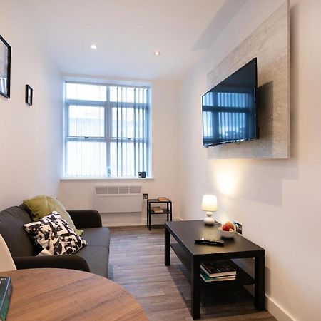 Hoemli Smart City Centre Apartment Лестер Экстерьер фото
