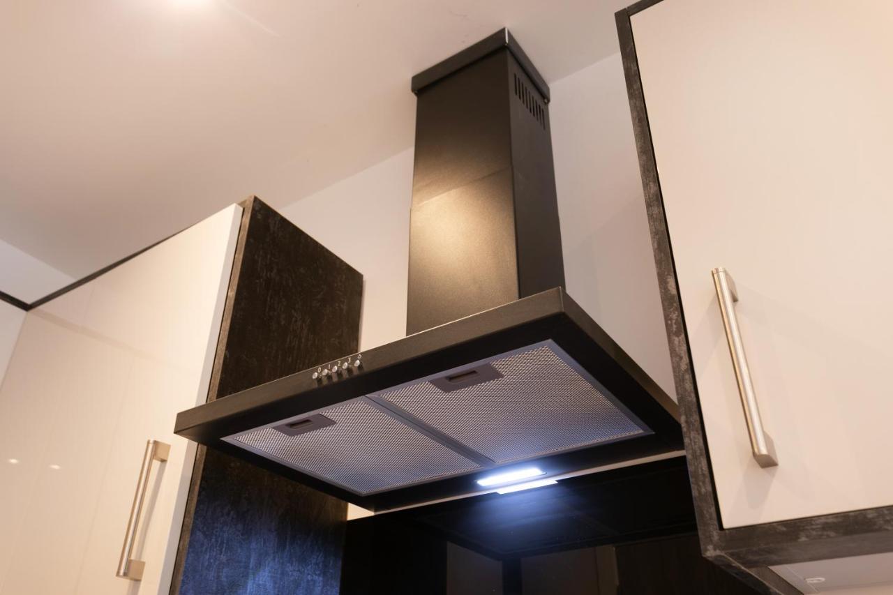 Hoemli Smart City Centre Apartment Лестер Экстерьер фото