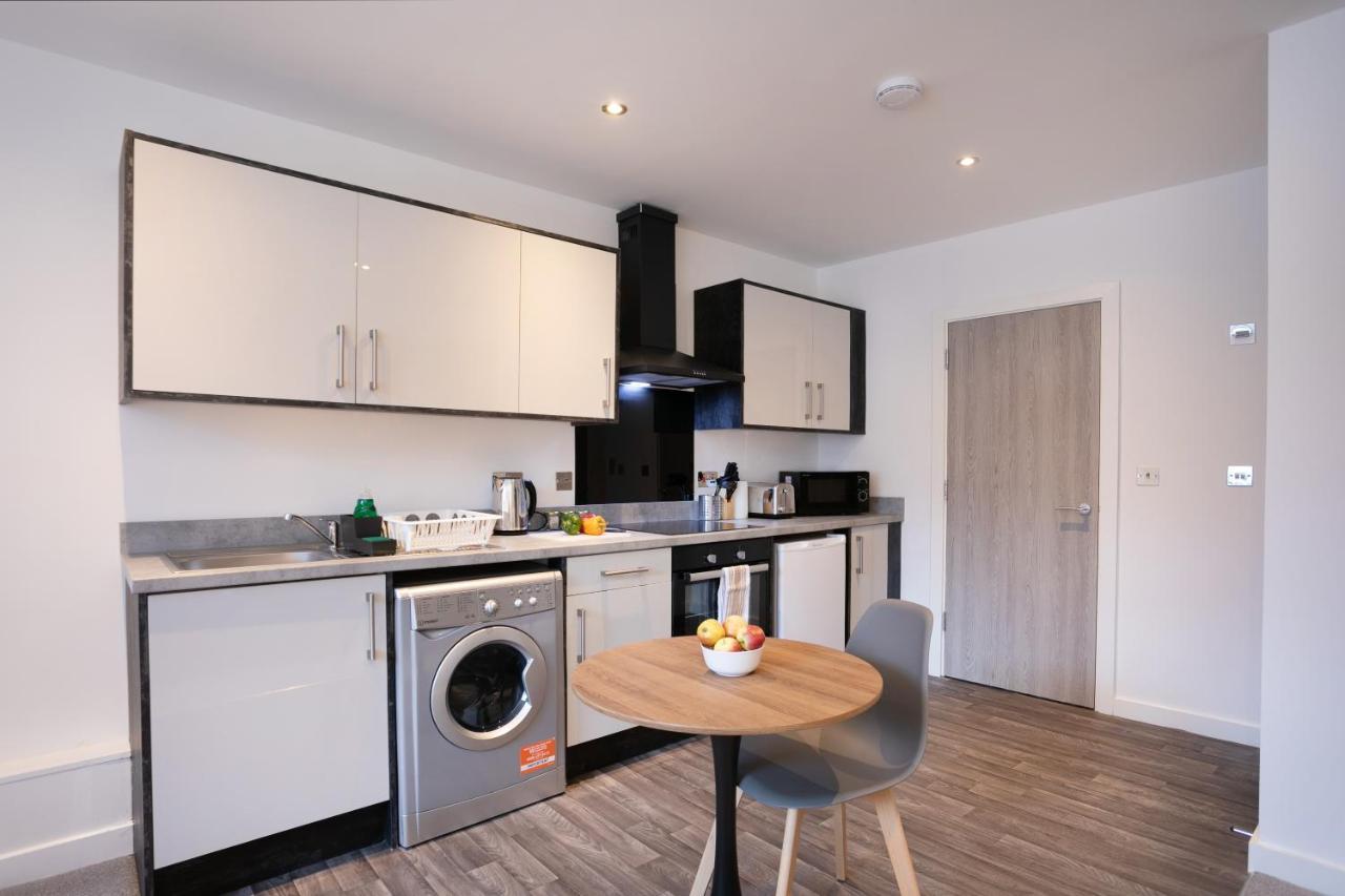Hoemli Smart City Centre Apartment Лестер Экстерьер фото