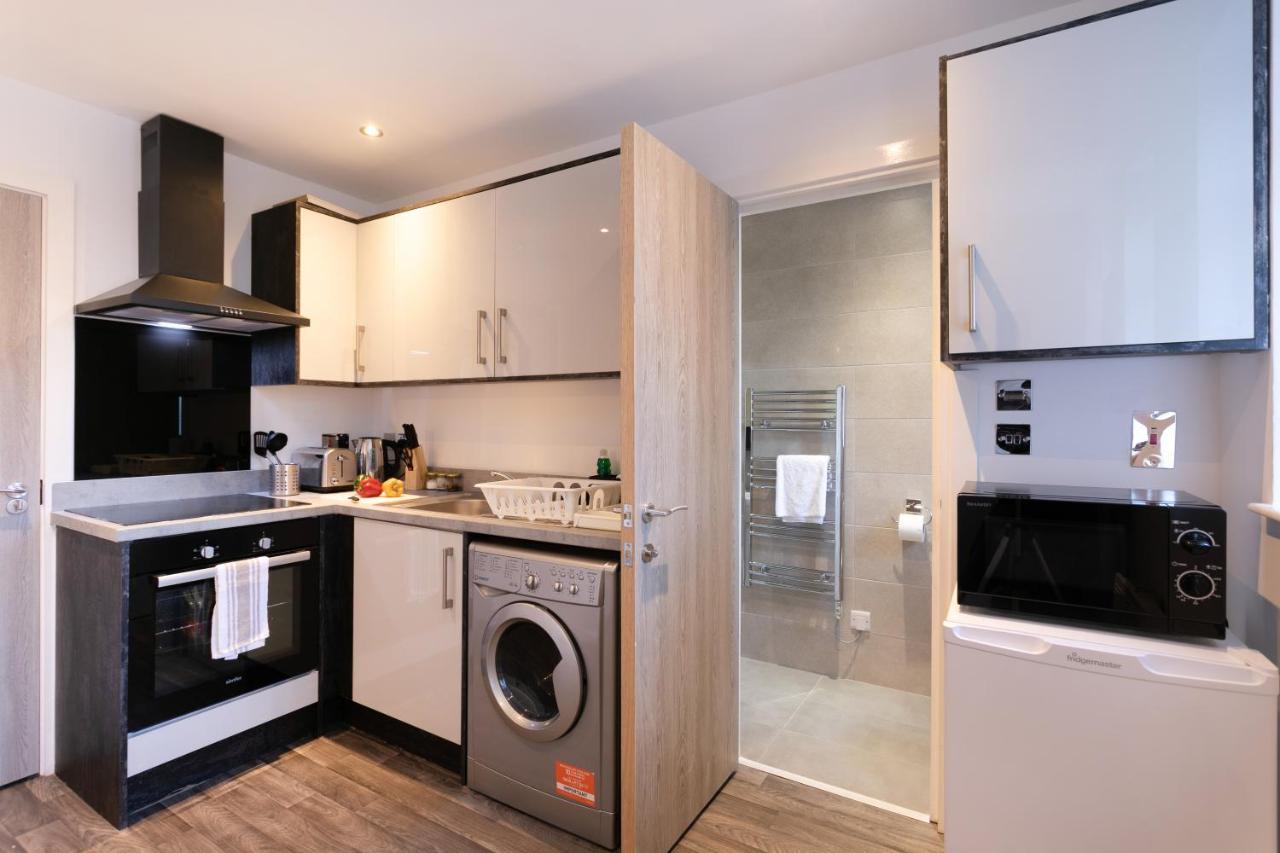 Hoemli Smart City Centre Apartment Лестер Экстерьер фото