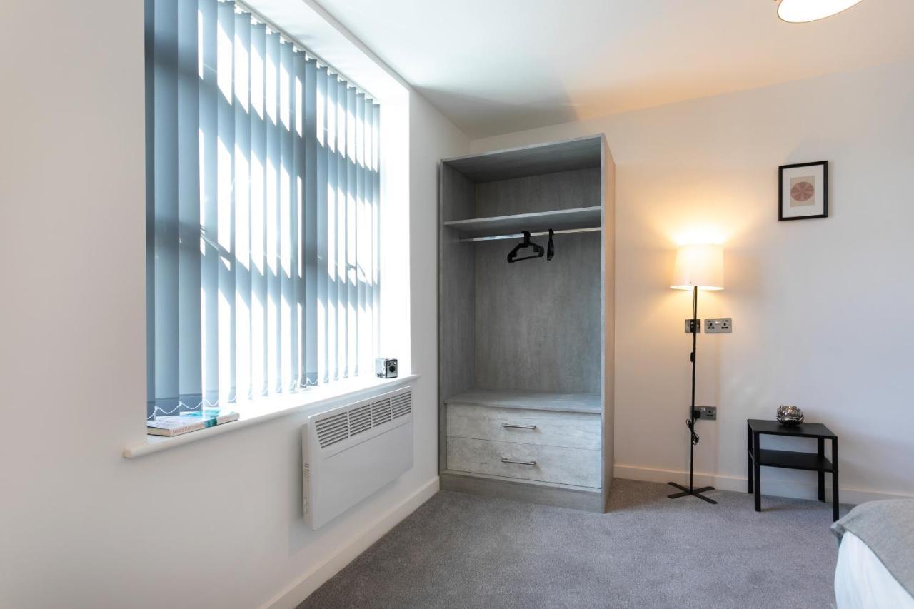 Hoemli Smart City Centre Apartment Лестер Экстерьер фото