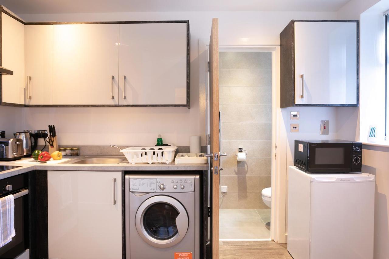 Hoemli Smart City Centre Apartment Лестер Экстерьер фото