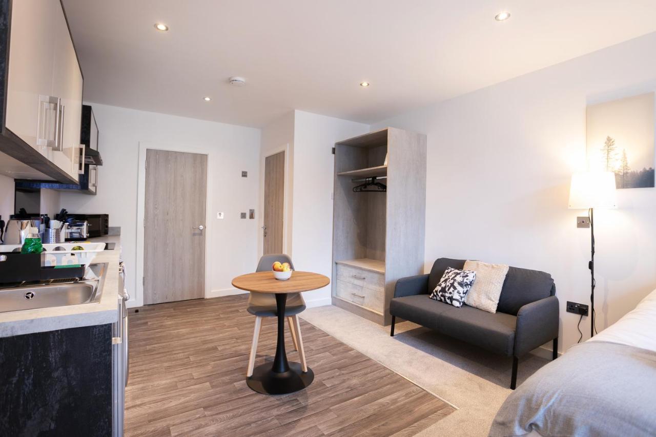 Hoemli Smart City Centre Apartment Лестер Экстерьер фото