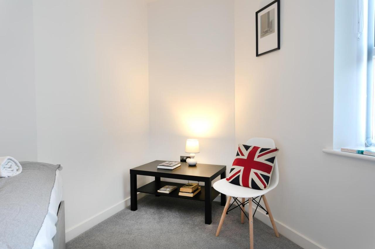 Hoemli Smart City Centre Apartment Лестер Экстерьер фото