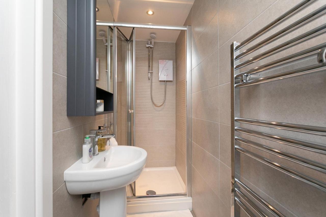 Hoemli Smart City Centre Apartment Лестер Экстерьер фото