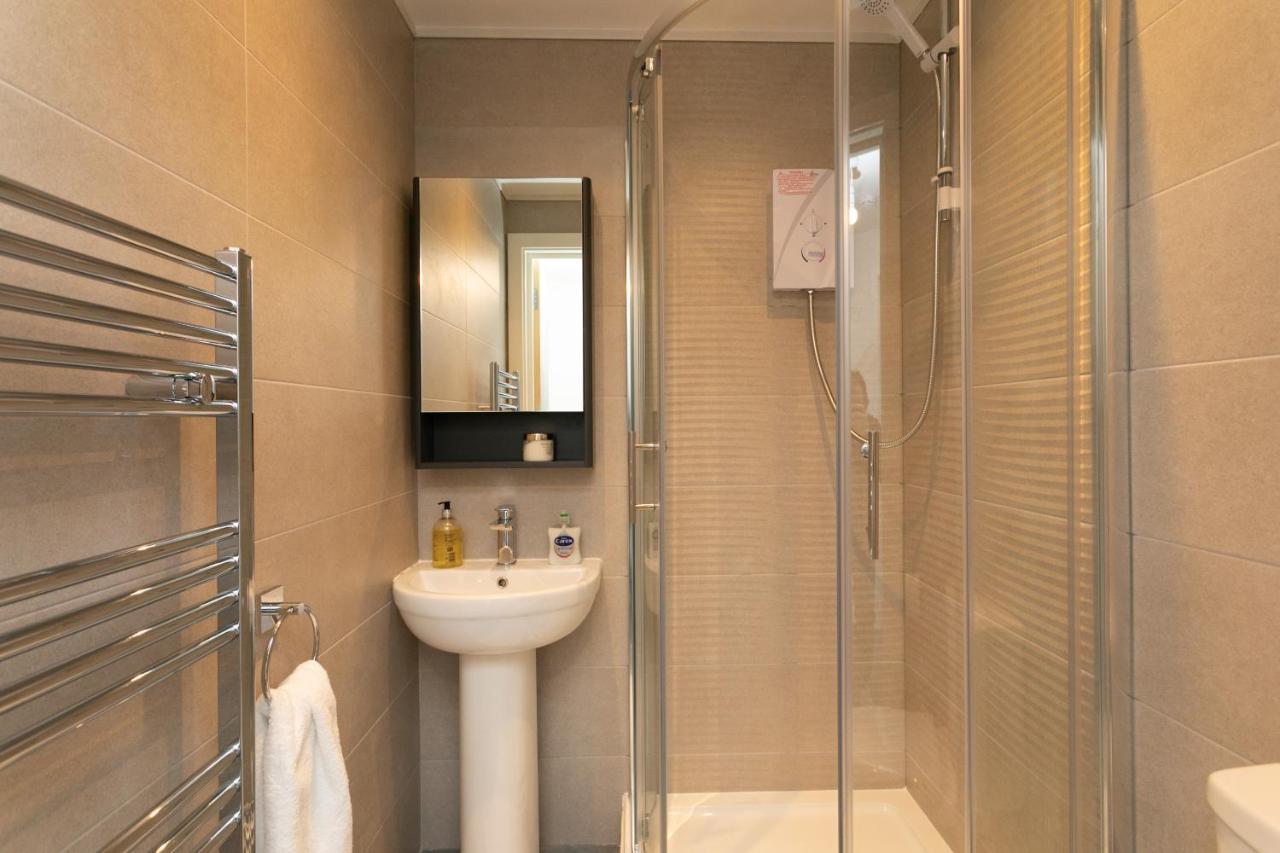 Hoemli Smart City Centre Apartment Лестер Экстерьер фото