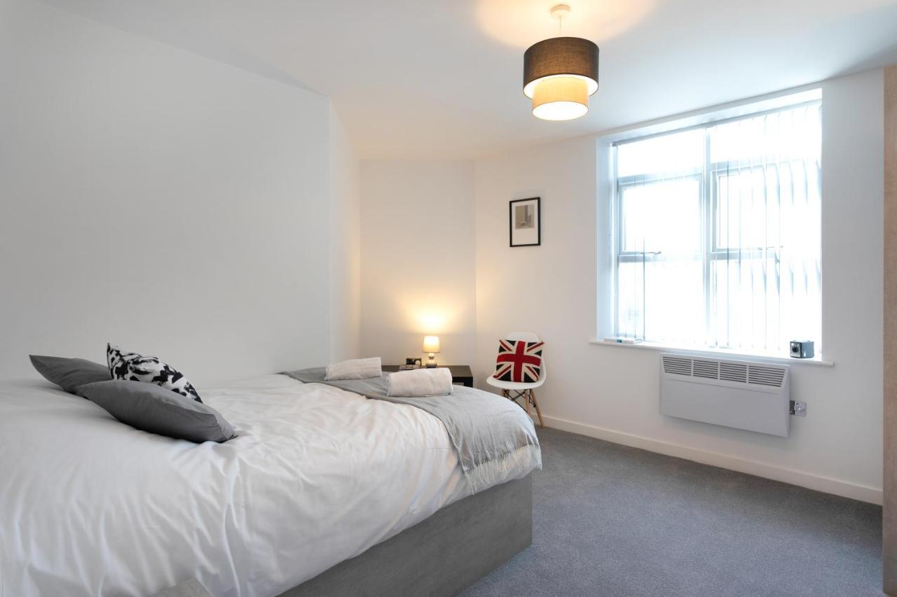 Hoemli Smart City Centre Apartment Лестер Экстерьер фото