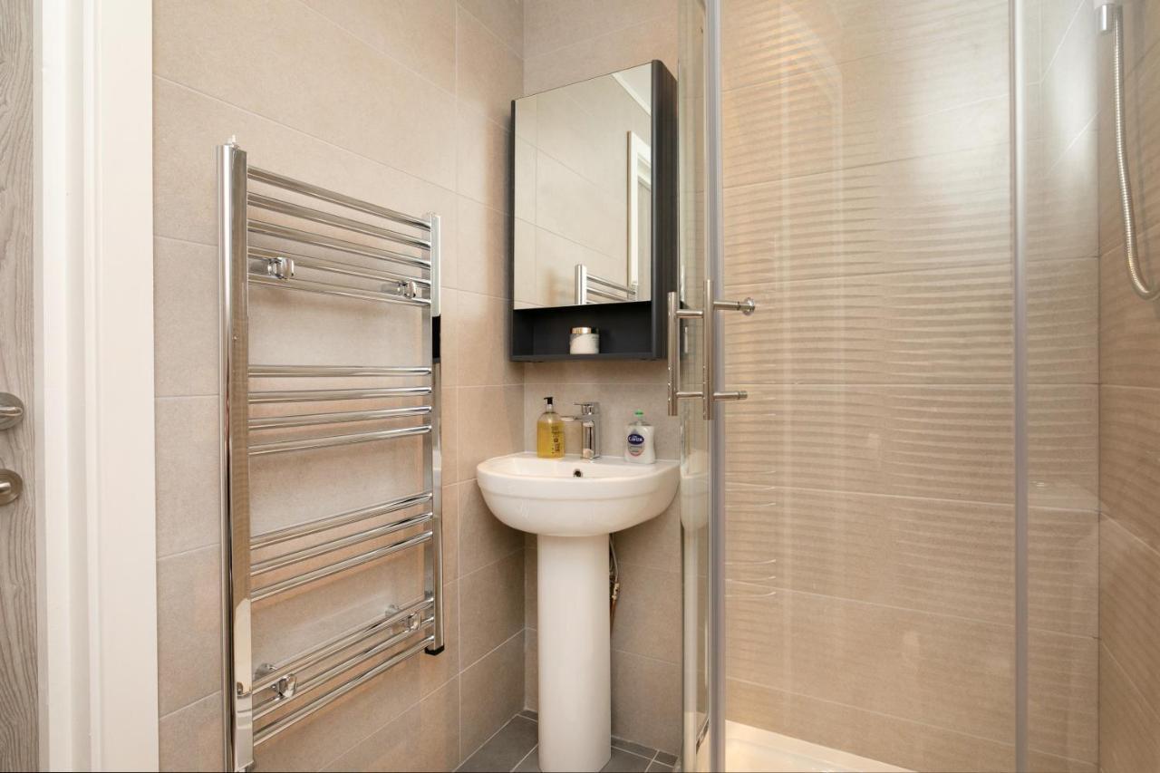 Hoemli Smart City Centre Apartment Лестер Экстерьер фото