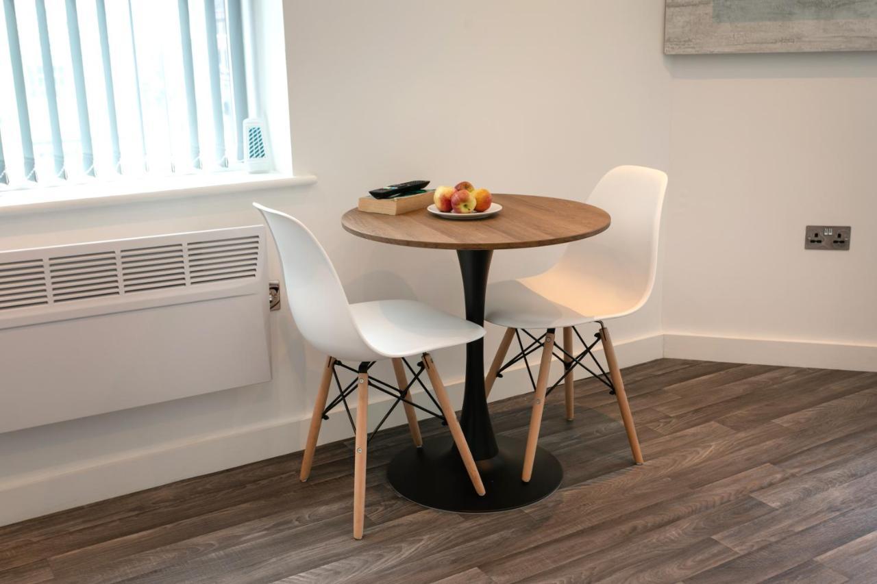 Hoemli Smart City Centre Apartment Лестер Экстерьер фото