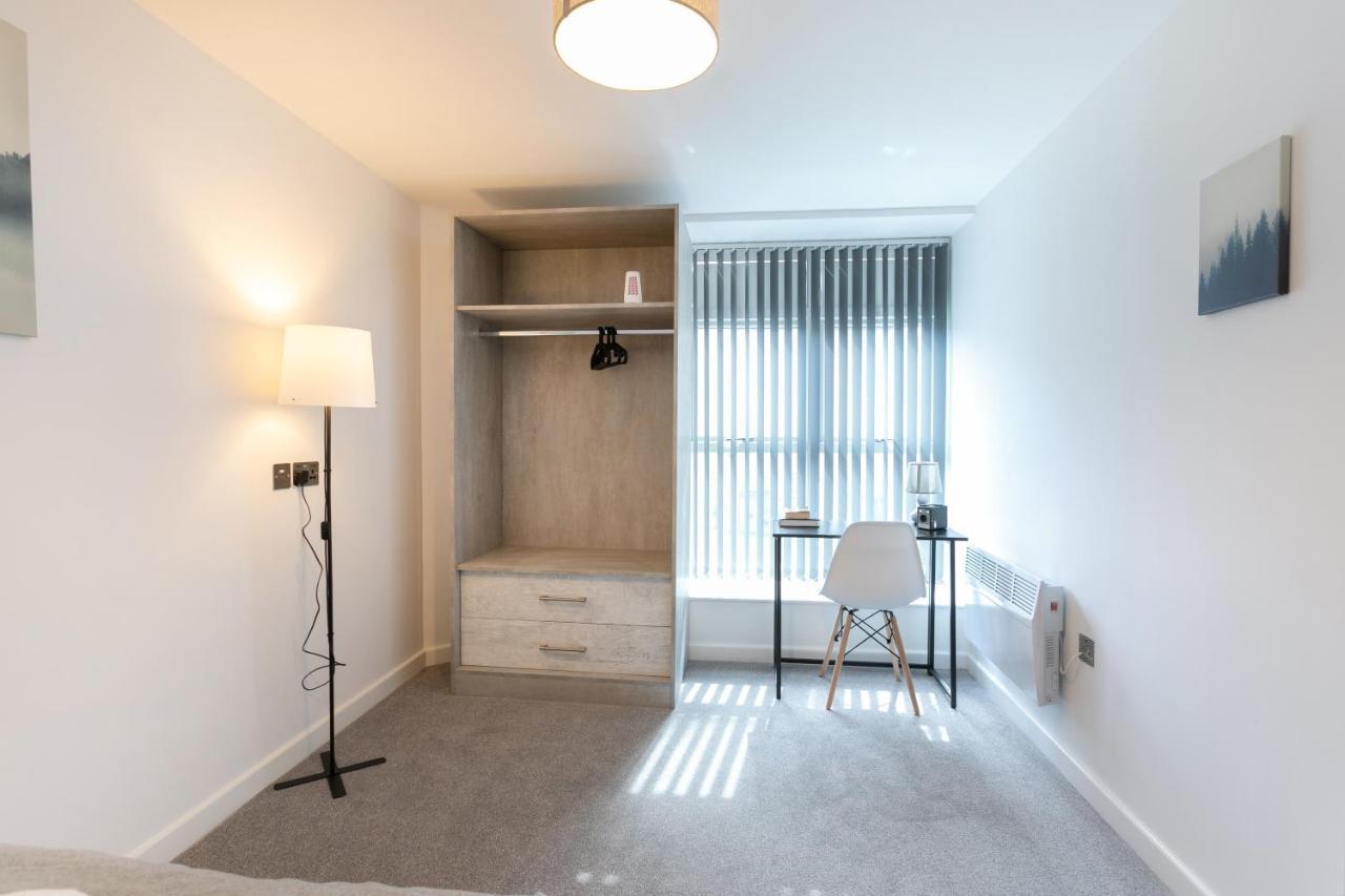 Hoemli Smart City Centre Apartment Лестер Экстерьер фото